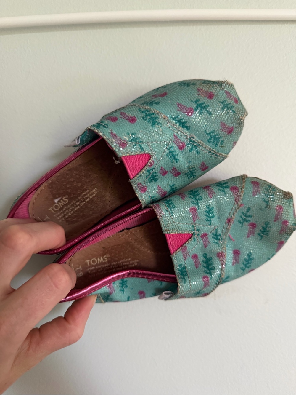 TOMS Kids Jellyfish Sea Moccasins in Teal and Pink